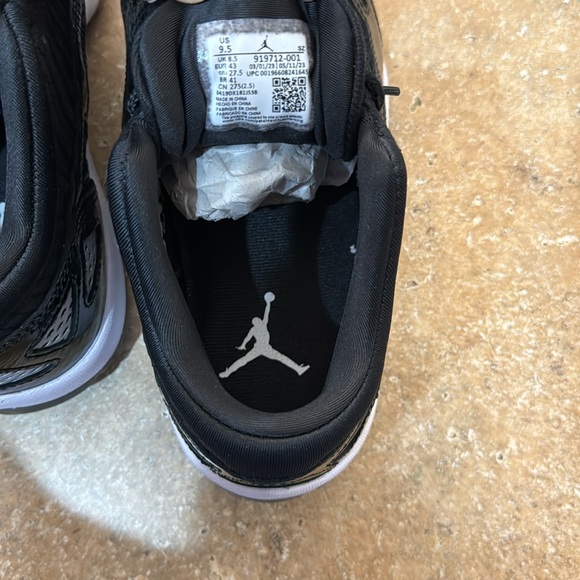 Air Jordan 11 Retro Low IE - Picture 7 of 7